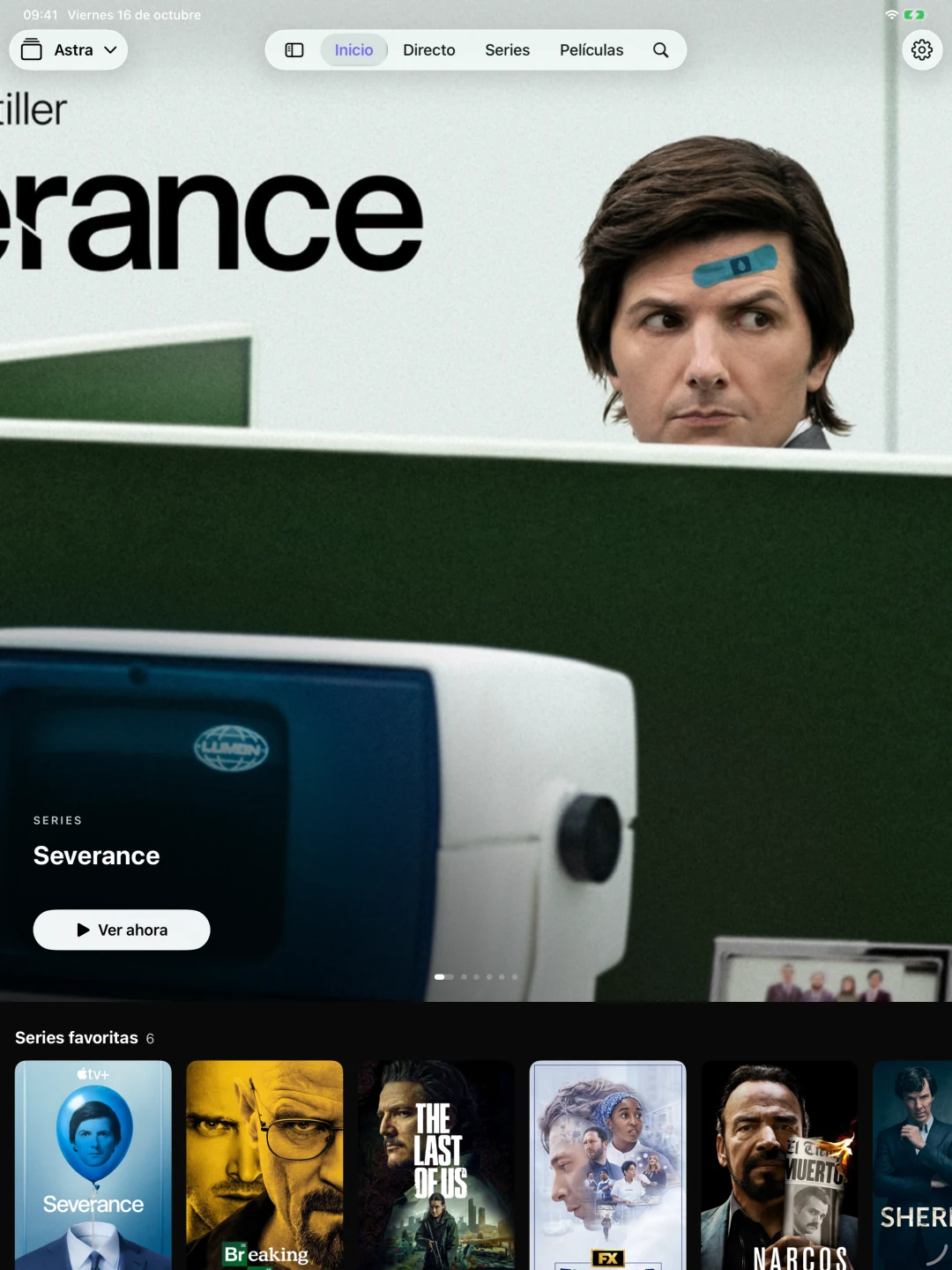 Astra en iPad, con Severance destacada y una biblioteca de series reales de ejemplo.